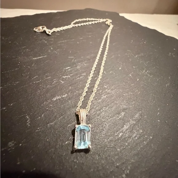 Silver Necklace with Aquamarine Gemstone - Picture 1 of 8